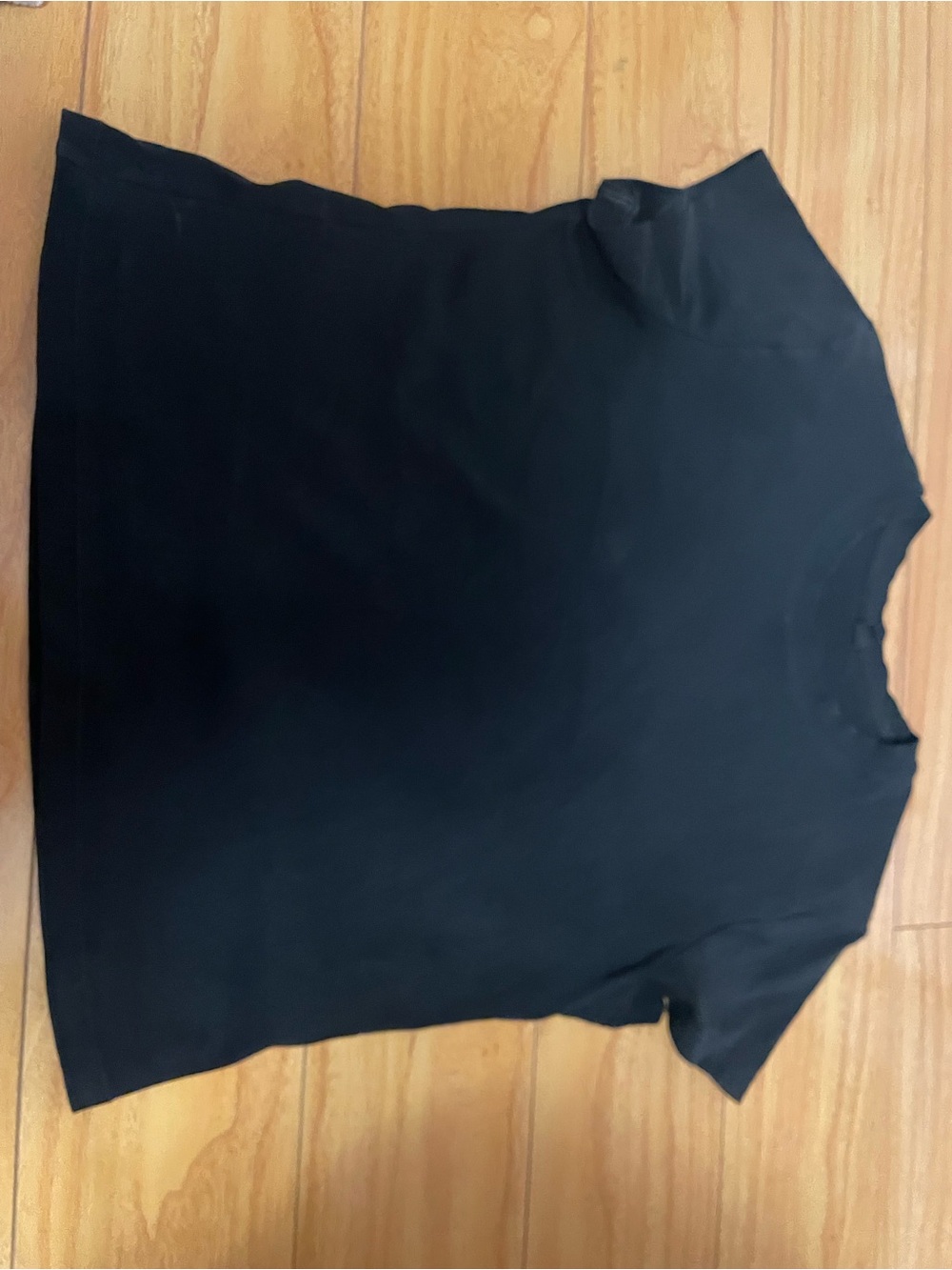 Uniqlo Women's Black Short-Sleeve Crewneck Tee